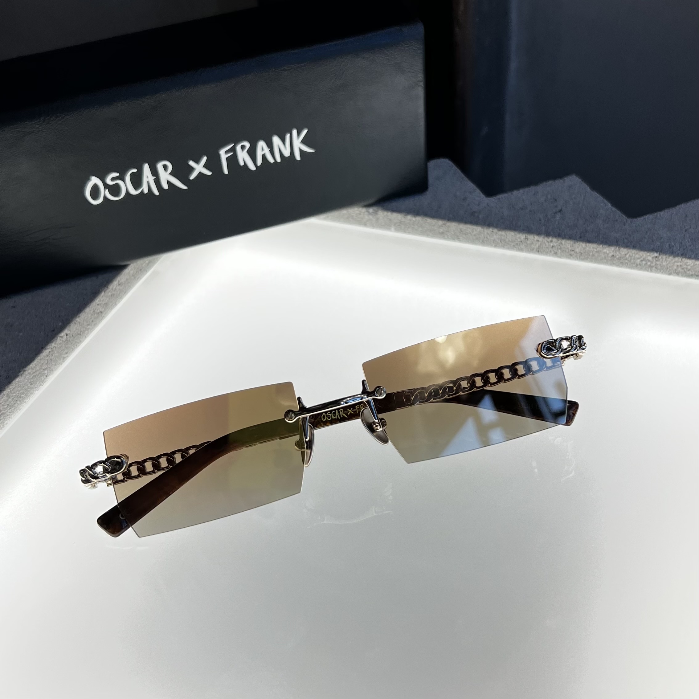 Окуляри сонцезахисні Oscar x Frank 062GL WOO CHAINS - GOLD 7 Окуляри сонцезахисні Oscar x Frank 062GL WOO CHAINS - GOLD - Зображення 7