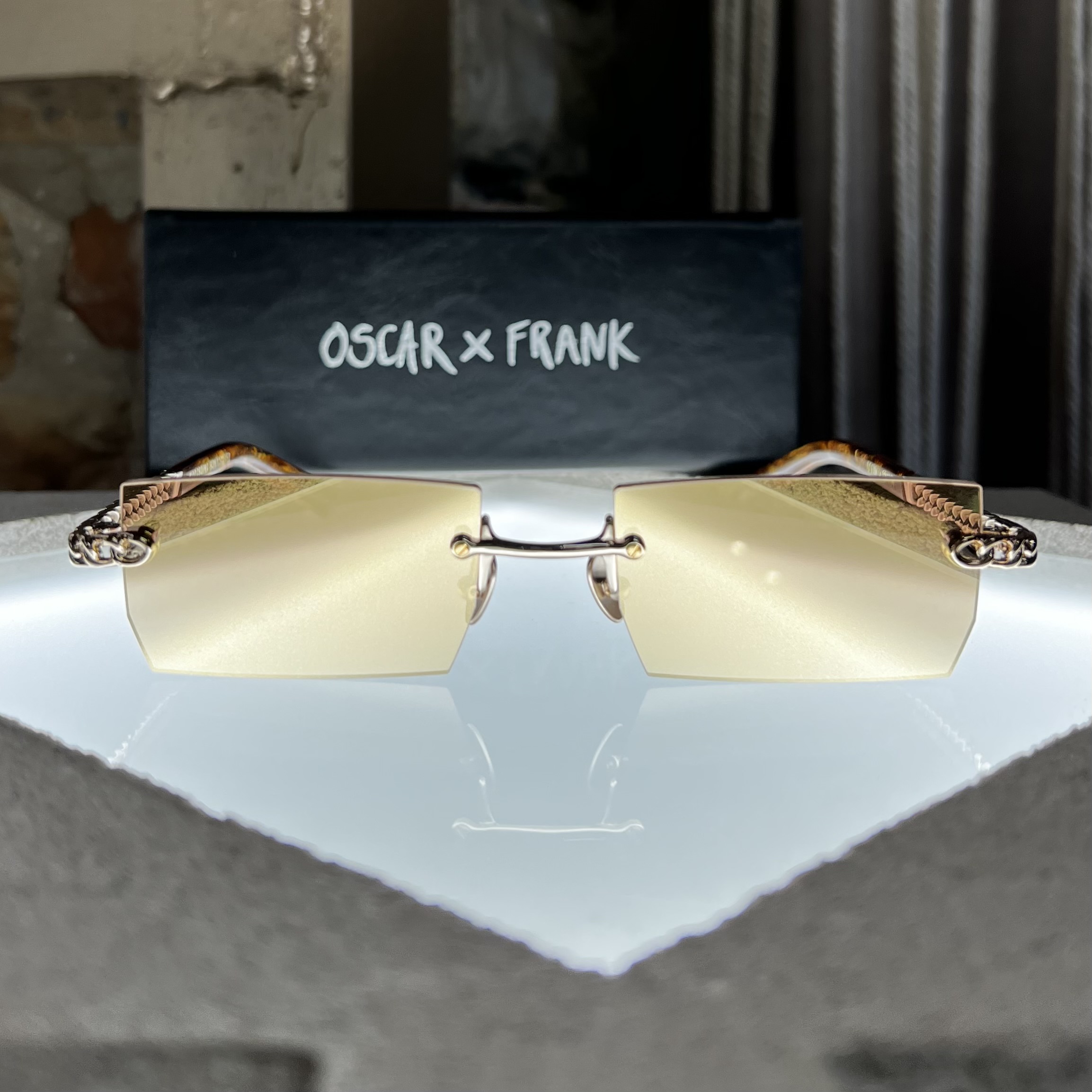 Окуляри сонцезахисні Oscar x Frank 062GL WOO CHAINS - GOLD 4 Окуляри сонцезахисні Oscar x Frank 062GL WOO CHAINS - GOLD - Зображення 4