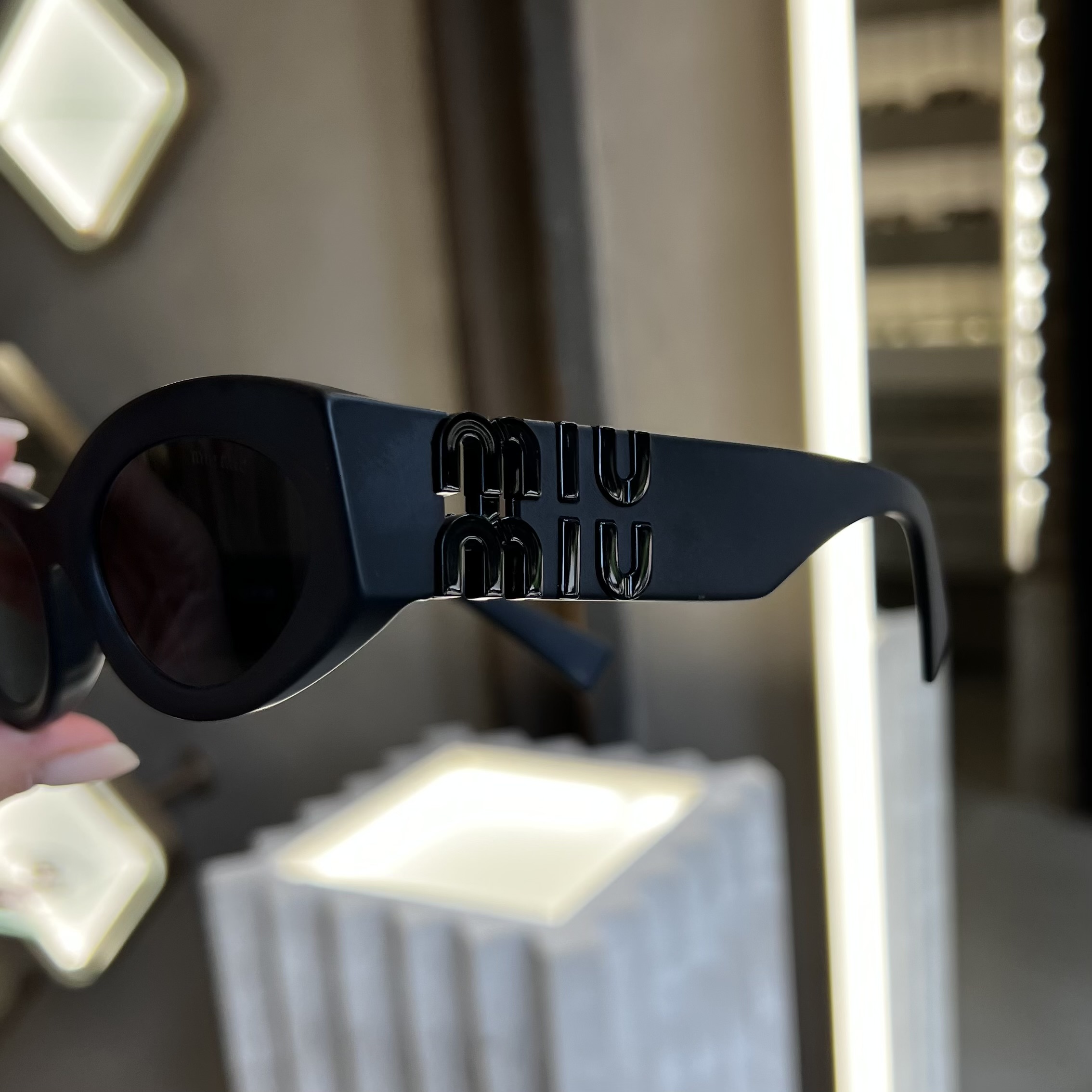 Окуляри сонцезахисні MIU MIU MU 11WS 1BO5S0 54 21 135 3N 6 Окуляри сонцезахисні MIU MIU MU 11WS 1BO5S0 54 21 135 3N — фото 6