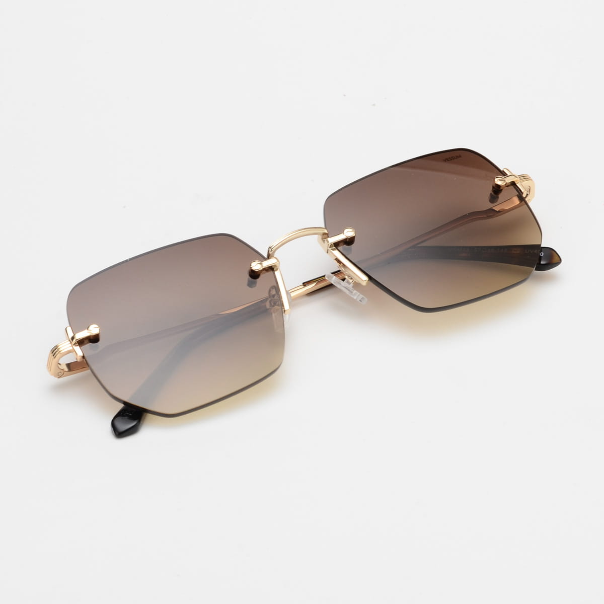 Окуляри сонцезахисні VESSUM VSM13 C02 4 Окуляри сонцезахисні VESSUM VSM13 C02 - Зображення 4