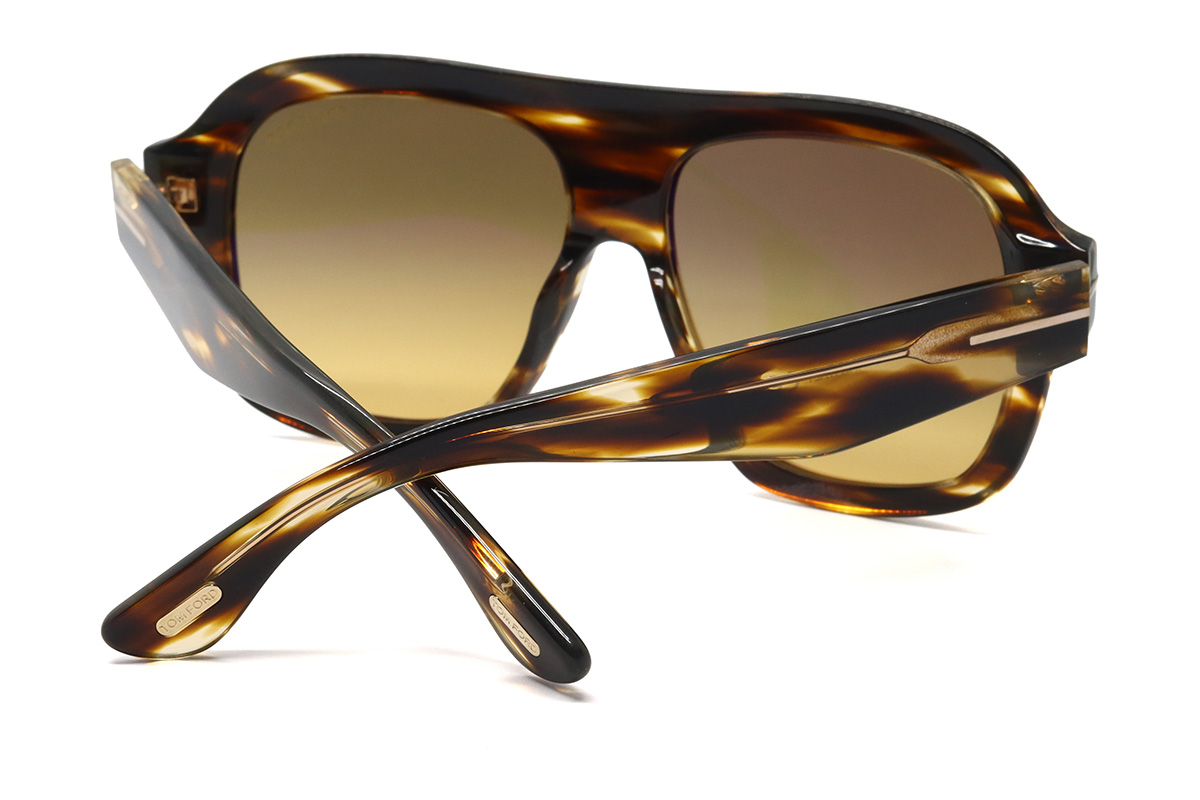 Окуляри сонцезахисні TOM FORD FT1324 55B 56 4 Окуляри сонцезахисні TOM FORD FT1324 55B 56 - Зображення 4